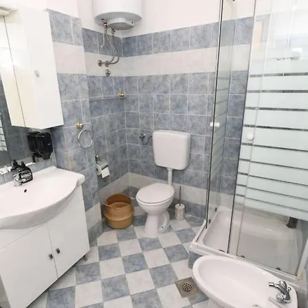 Nina 2 Bedroom Old Town ! アパート *